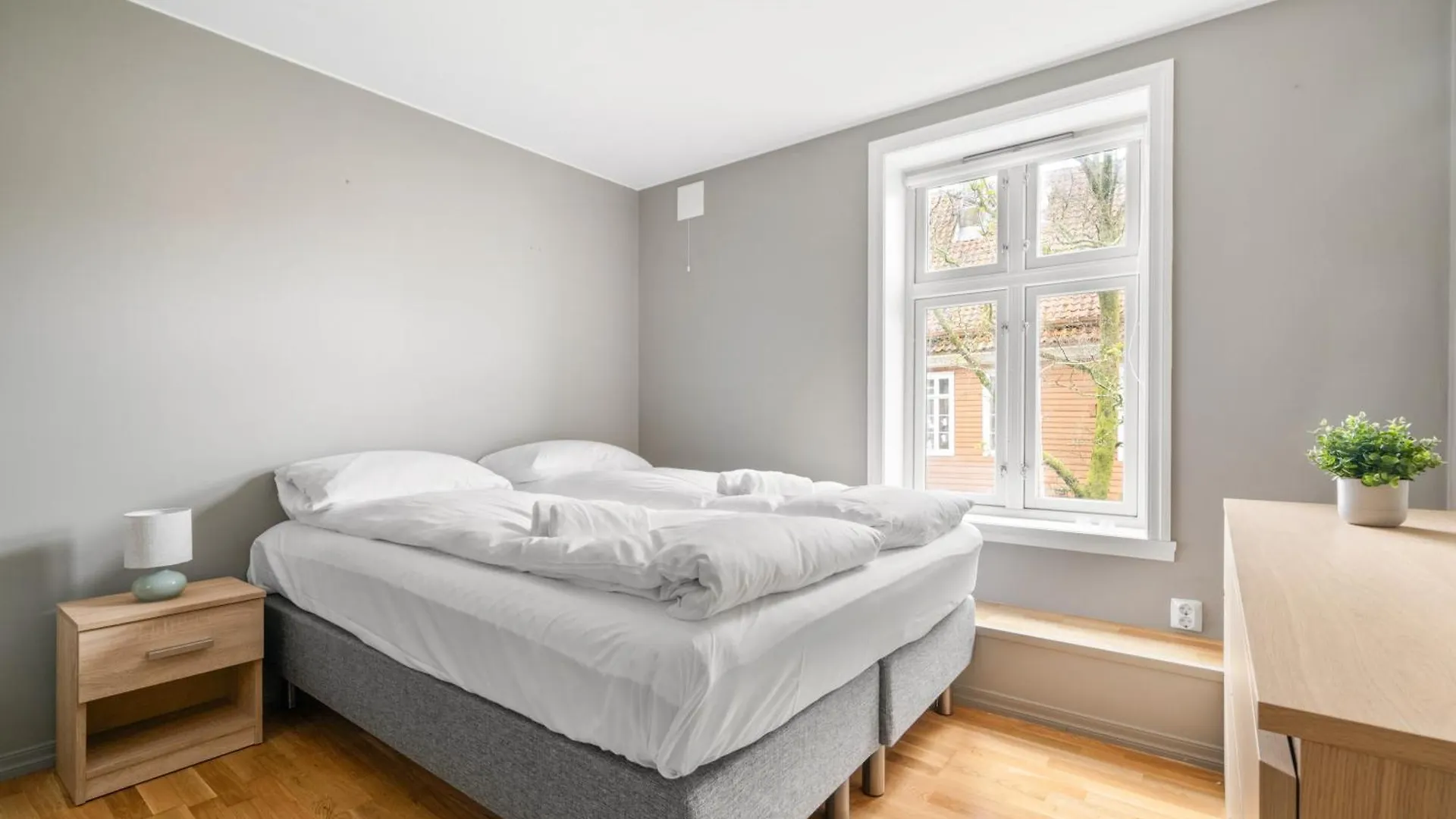 Bergen Beds - Modern, Cozy & Perfect Location Apartman
