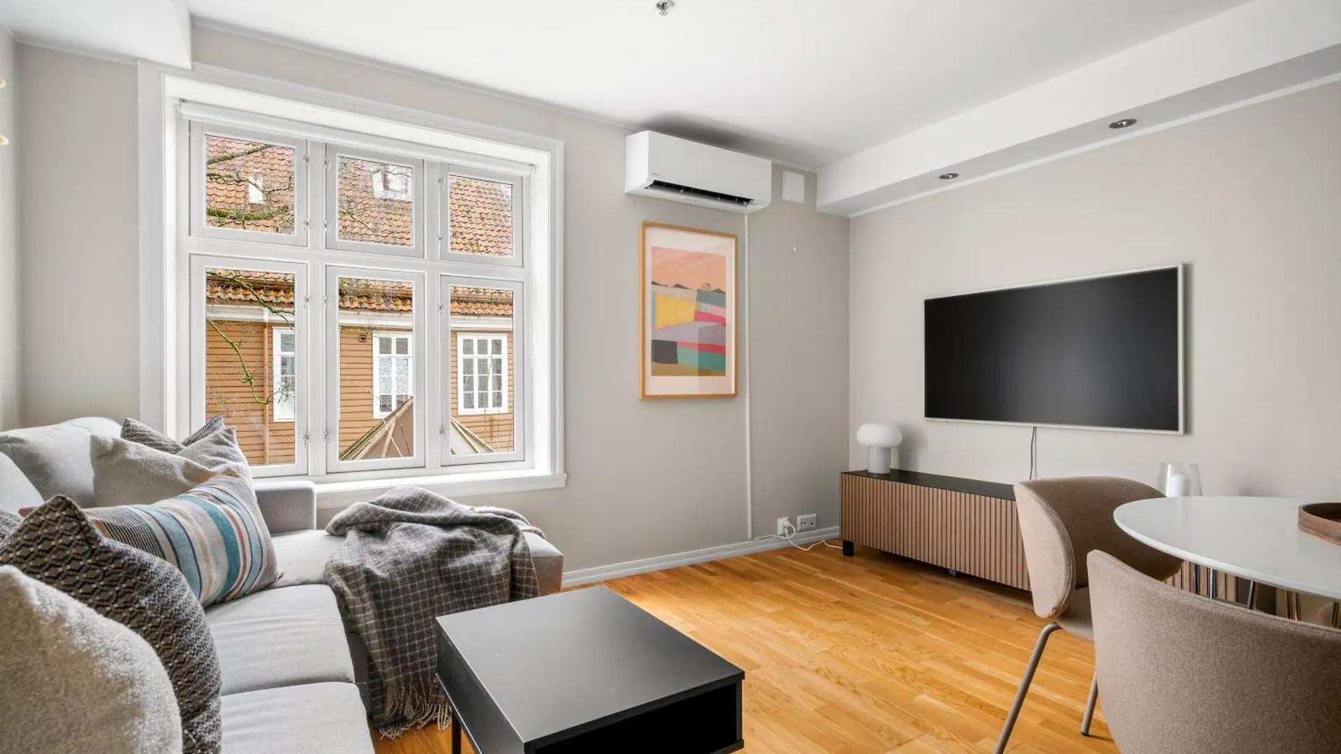 Bergen Beds - Modern, Cozy & Perfect Location Apartman